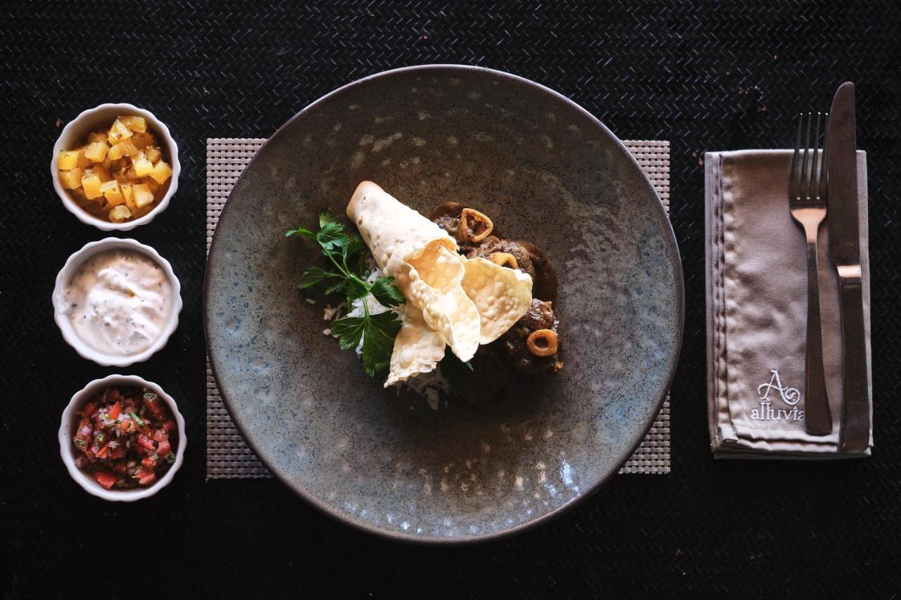 Alluvia Boutique Winery & Luxury Accommodation Stellenbosch Exterior foto A dish at the restaurant