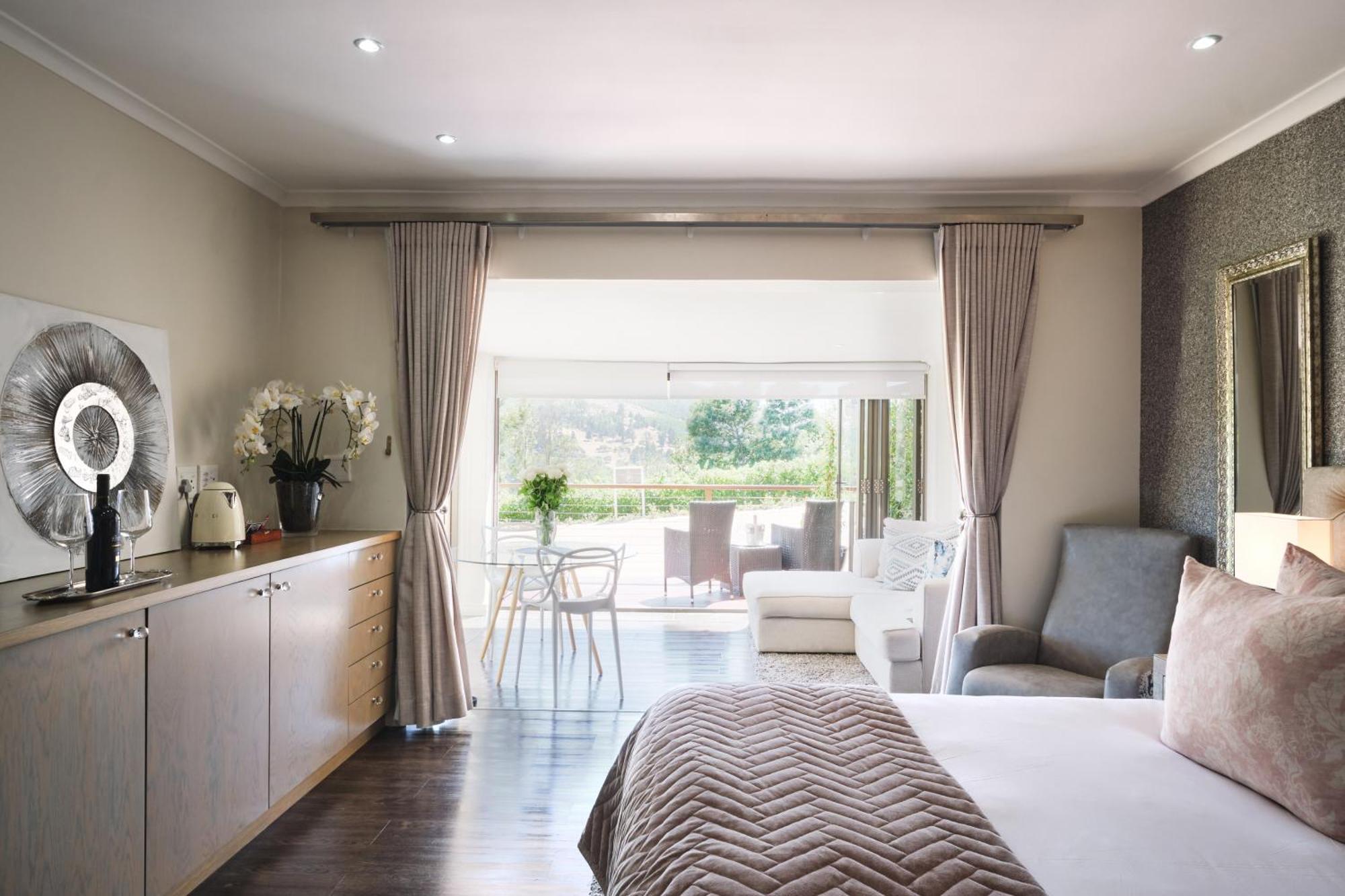 Alluvia Boutique Winery & Luxury Accommodation Stellenbosch Habitación foto A room at the Cape Grace