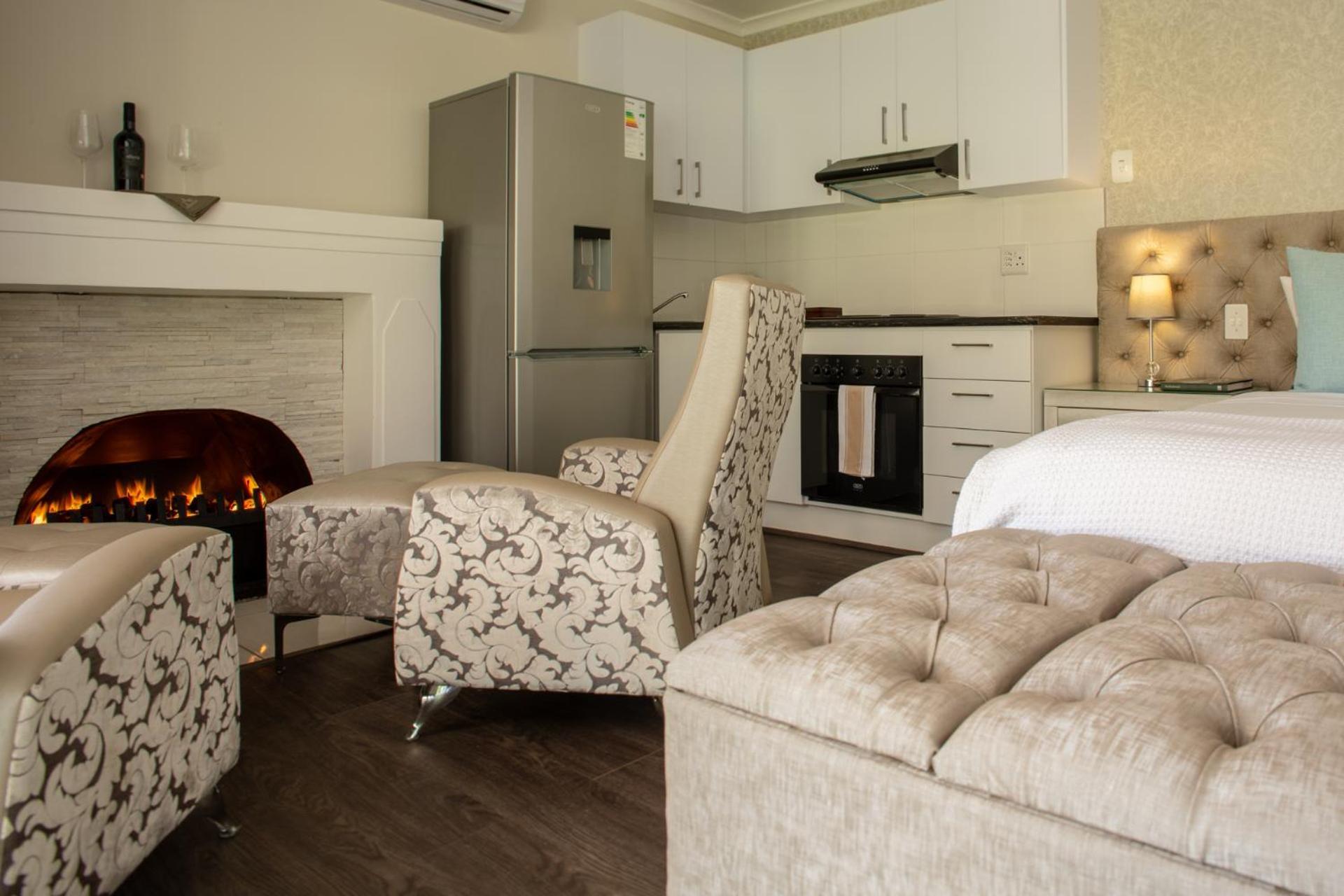 Alluvia Boutique Winery & Luxury Accommodation Stellenbosch Habitación foto A suite at the Cape Heritage